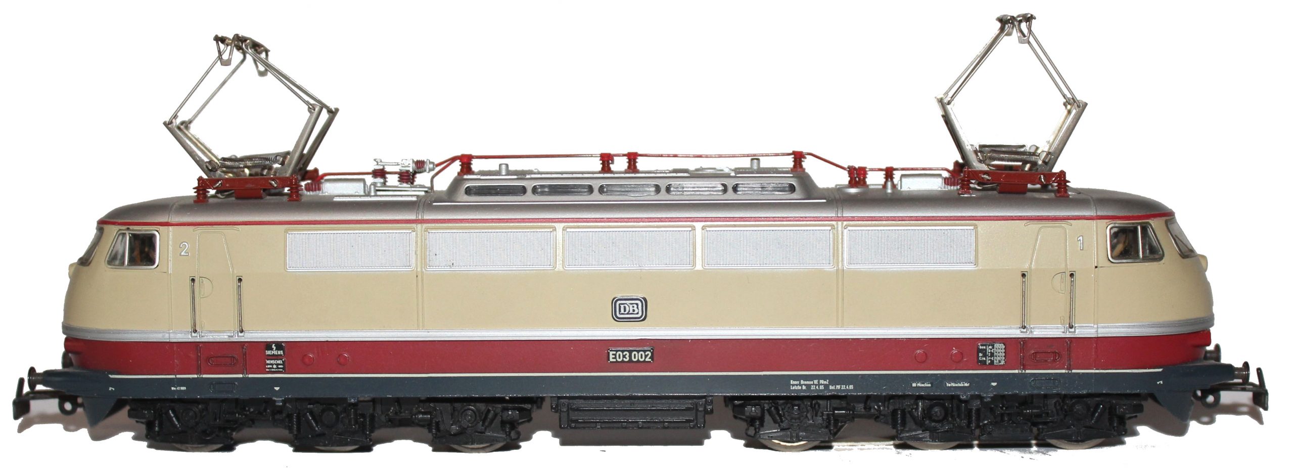 3053