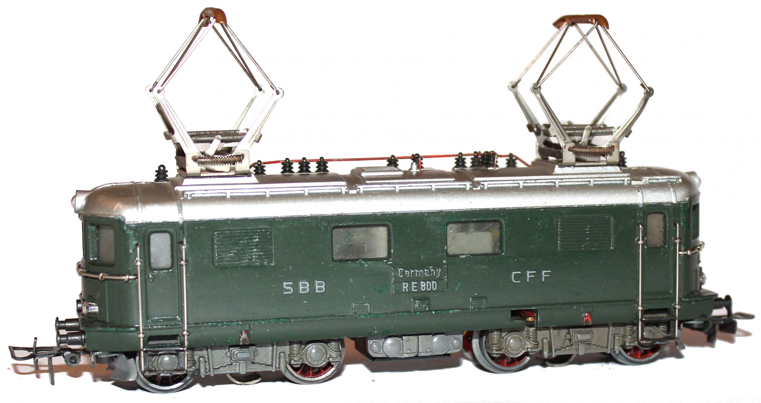 RE800