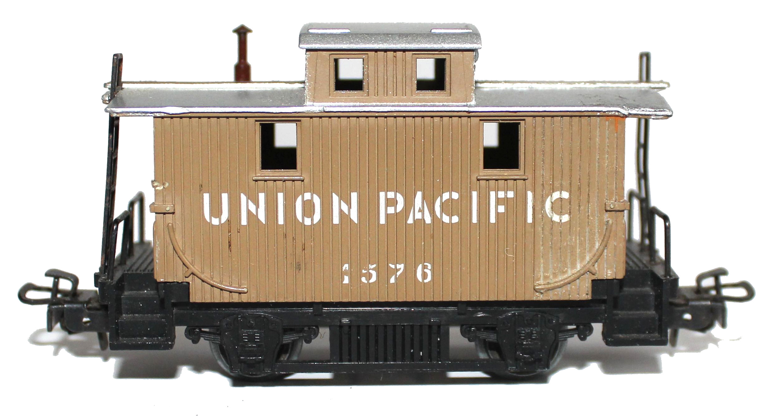 4576