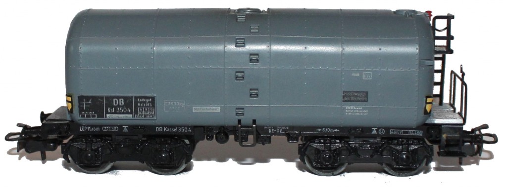 4621