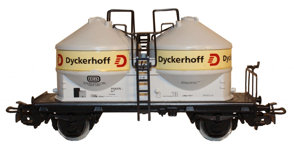 4761