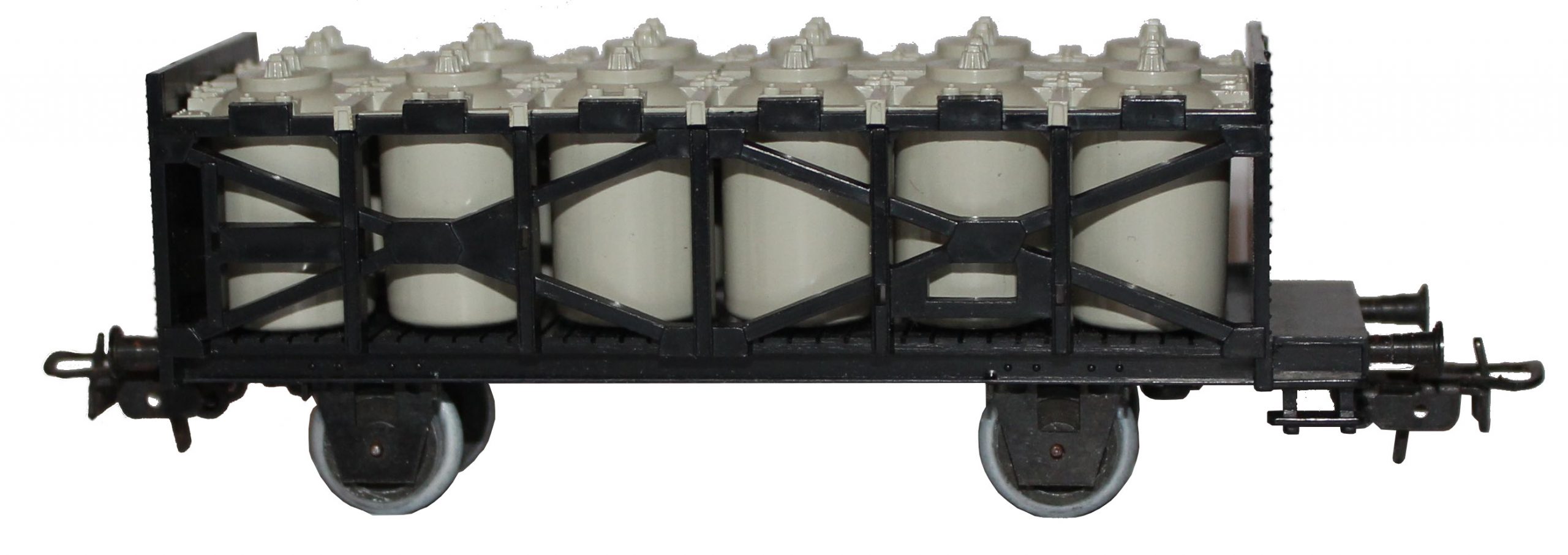 P4587