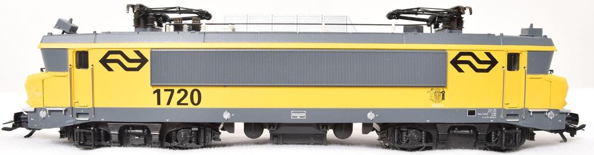 37261
