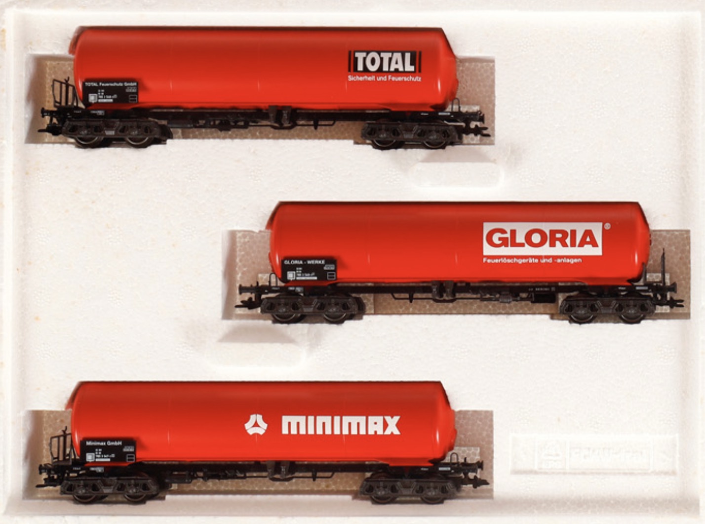 4519