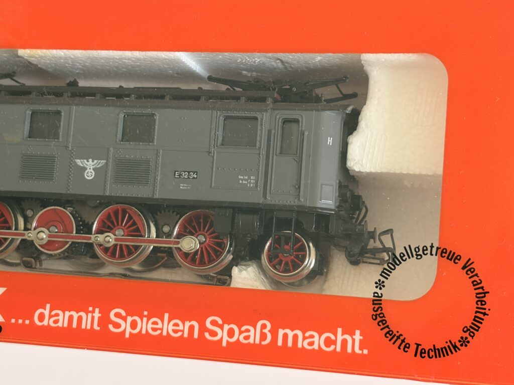 Primex 3192 - GRAU mit Hoheitszeichen Bild 4
