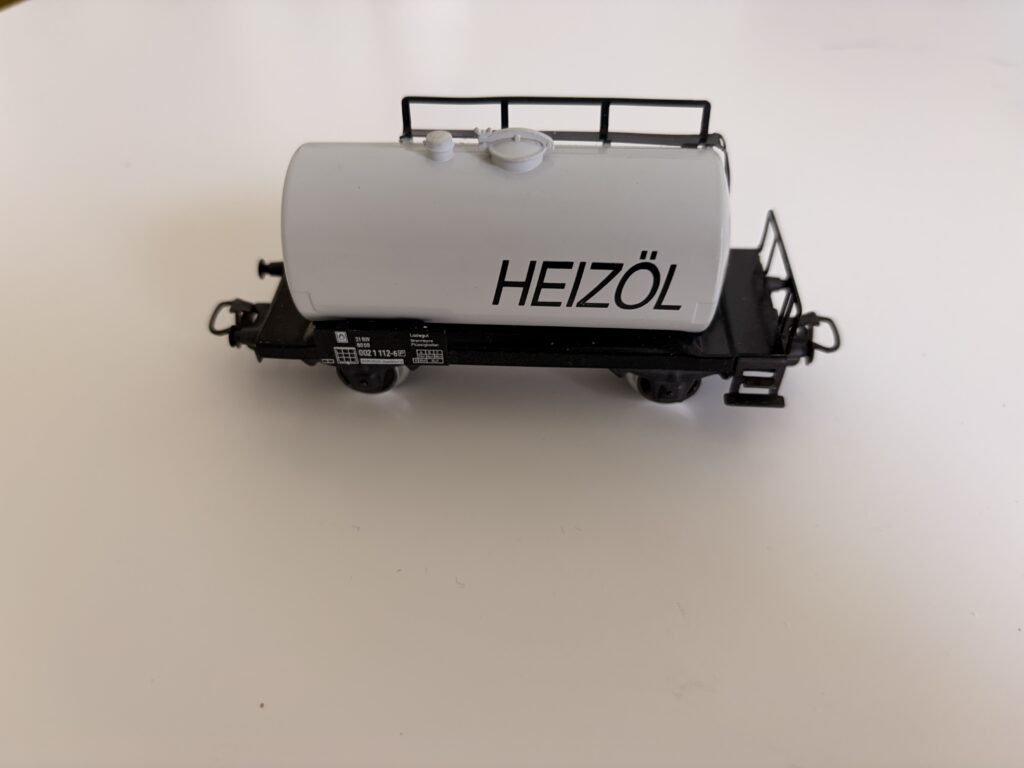 Primex Kesselwagen „HEIZÖL” grau, Sondermodell Bild 3