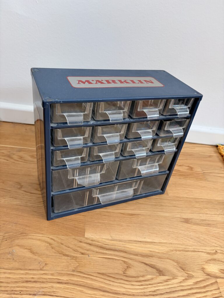 Ersatzteilkiste blau, gebraucht
